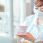歯茎にはたくさんのツボが!【歯茎マッサージでアンチエイジング&美肌になれる】!歯磨きついでに1日1回!