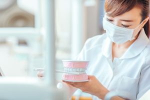 歯茎にはたくさんのツボが!【歯茎マッサージでアンチエイジング&美肌になれる】!歯磨きついでに1日1回!